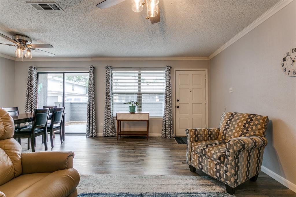 Cedar Ridge At Hurst Twnhms - Residential