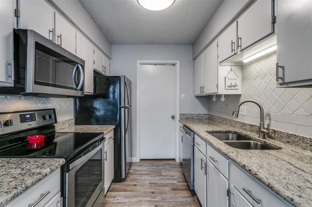 Cedar Ridge At Hurst Twnhms - Residential