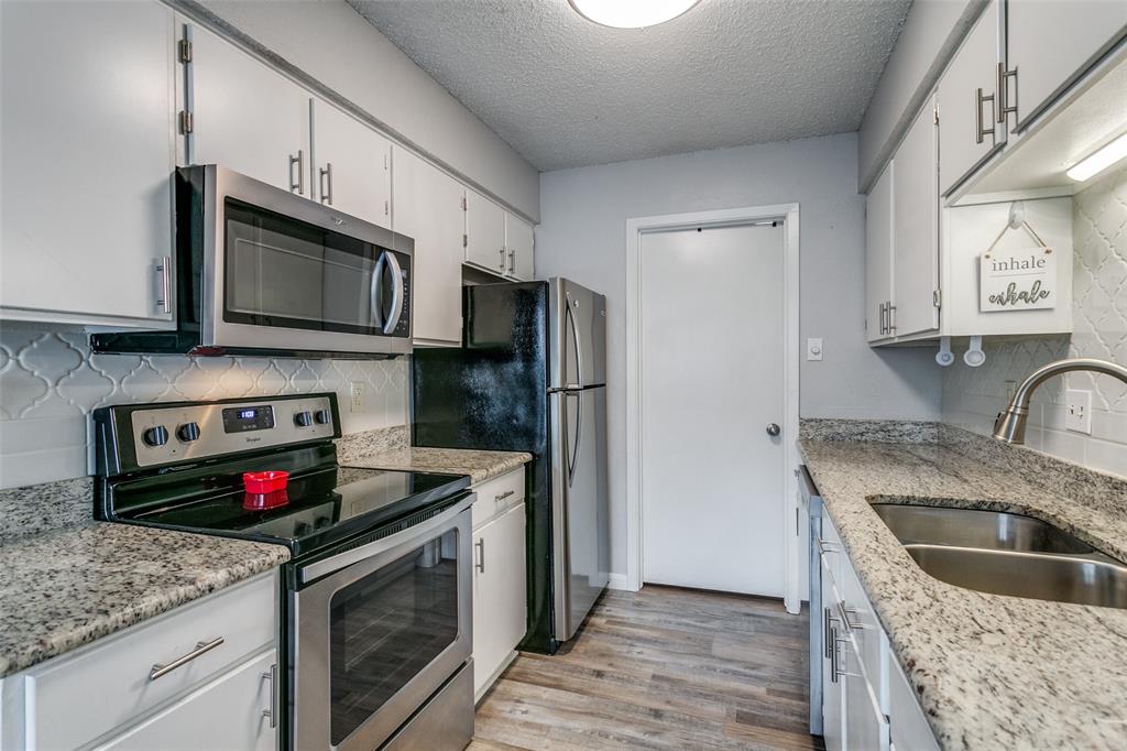 Cedar Ridge At Hurst Twnhms - Residential