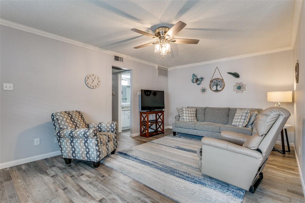 Cedar Ridge At Hurst Twnhms - Residential