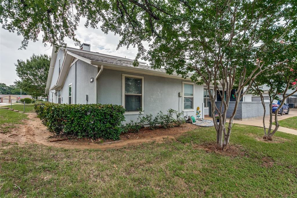 Cedar Ridge At Hurst Twnhms - Residential