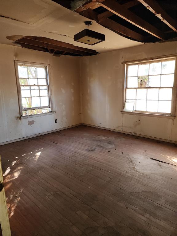 Raymond Thomason Of Hale - Residential