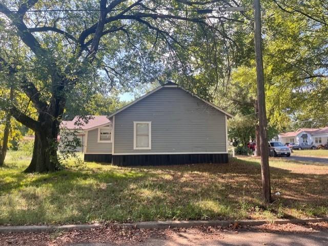 2032, 2044, 2054 E Price Street 2044