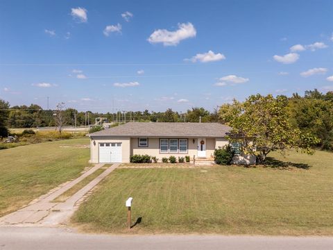 429 E Ohio Street Van TX 75790
