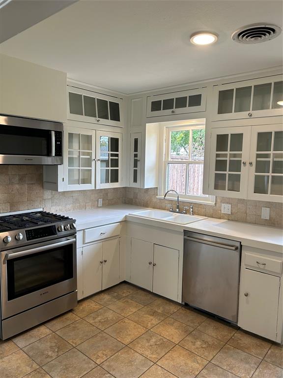 North Stonewall Terrace - Residential Lease