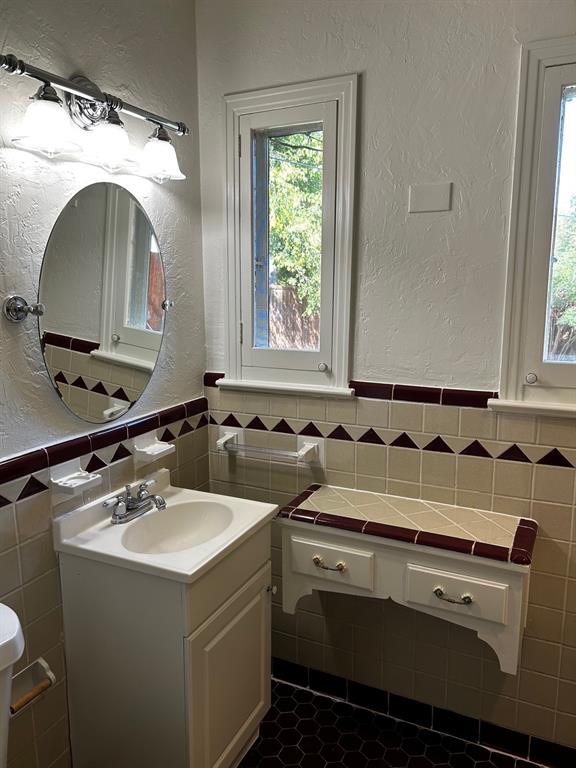 North Stonewall Terrace - Residential Lease