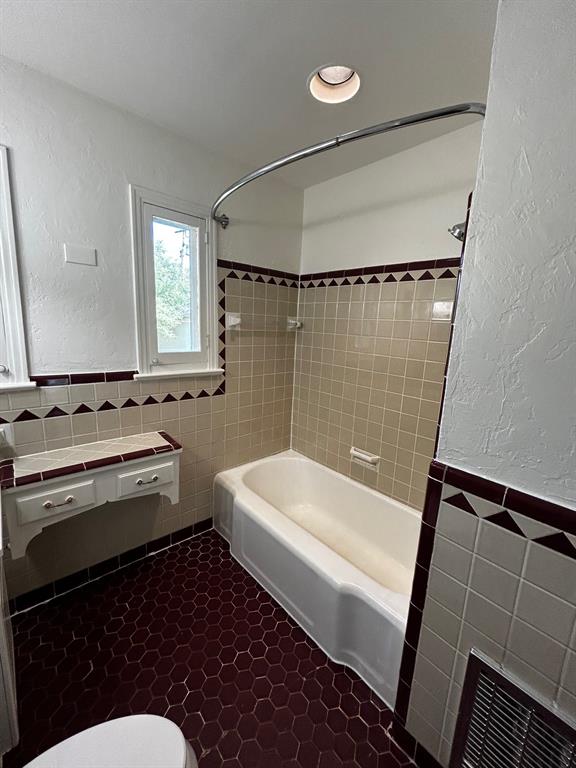 North Stonewall Terrace - Residential Lease