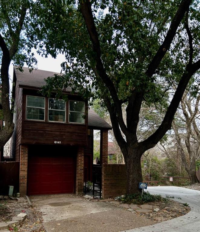 Big Thicket Twnhms - Residential