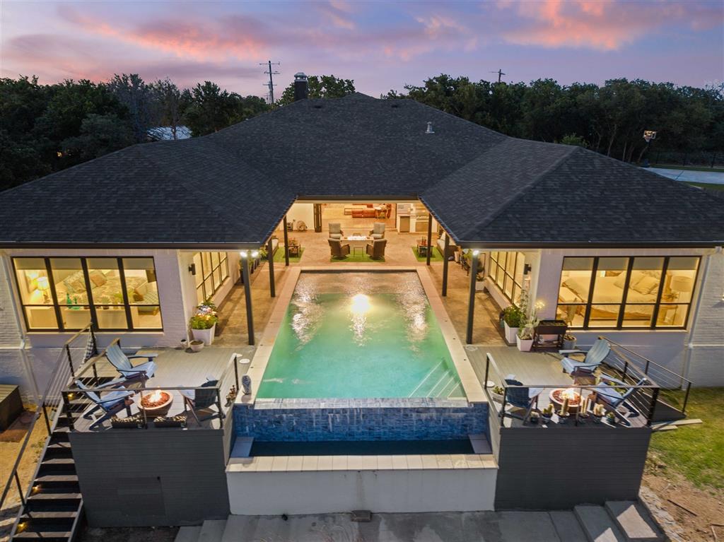 582 Oak Point Drive