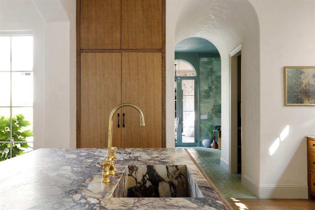 Lovers Lane Heights - Residential