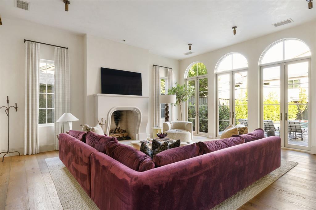 Lovers Lane Heights - Residential