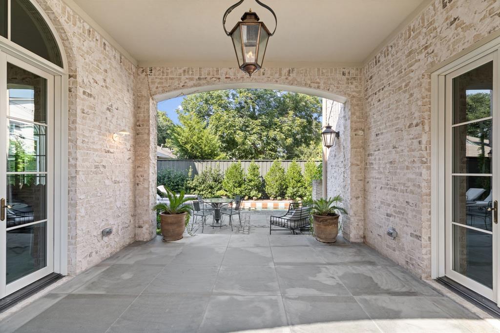 Lovers Lane Heights - Residential