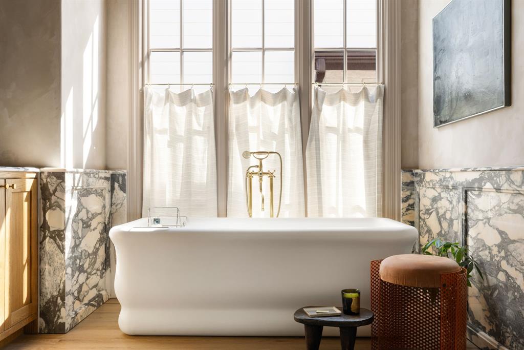 Lovers Lane Heights - Residential