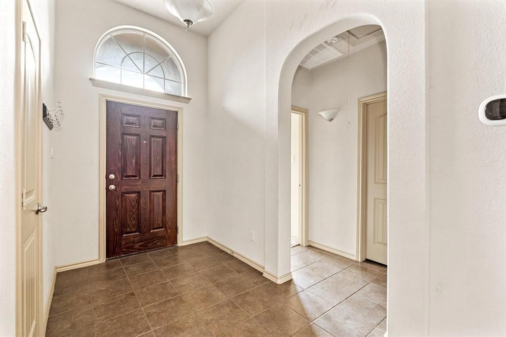 Photo of 6669 Friendsway Drive, Fort Worth, TX 76137 (MLS # 21215219)