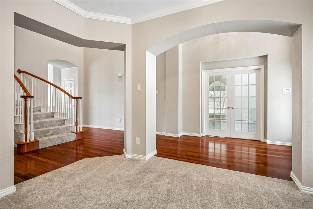 44 Creekside Drive