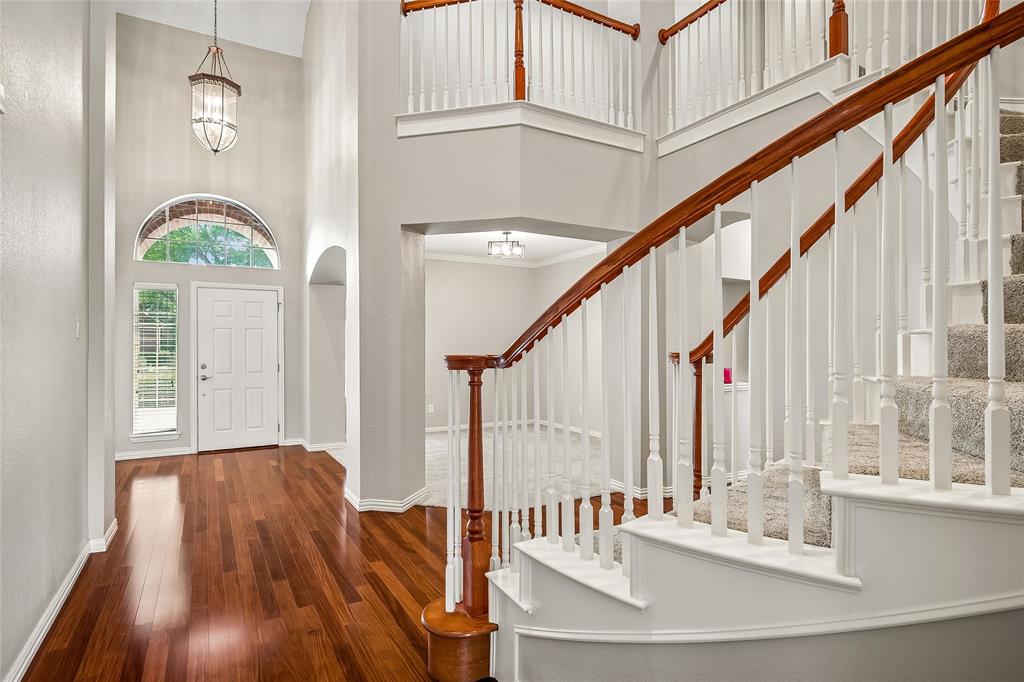 44 Creekside Drive