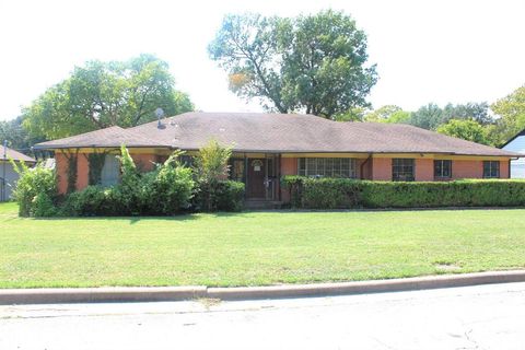 706 W Five Mile Parkway Dallas TX 75224