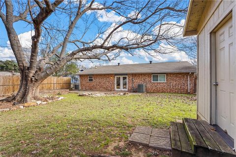 A home in Lake Dallas