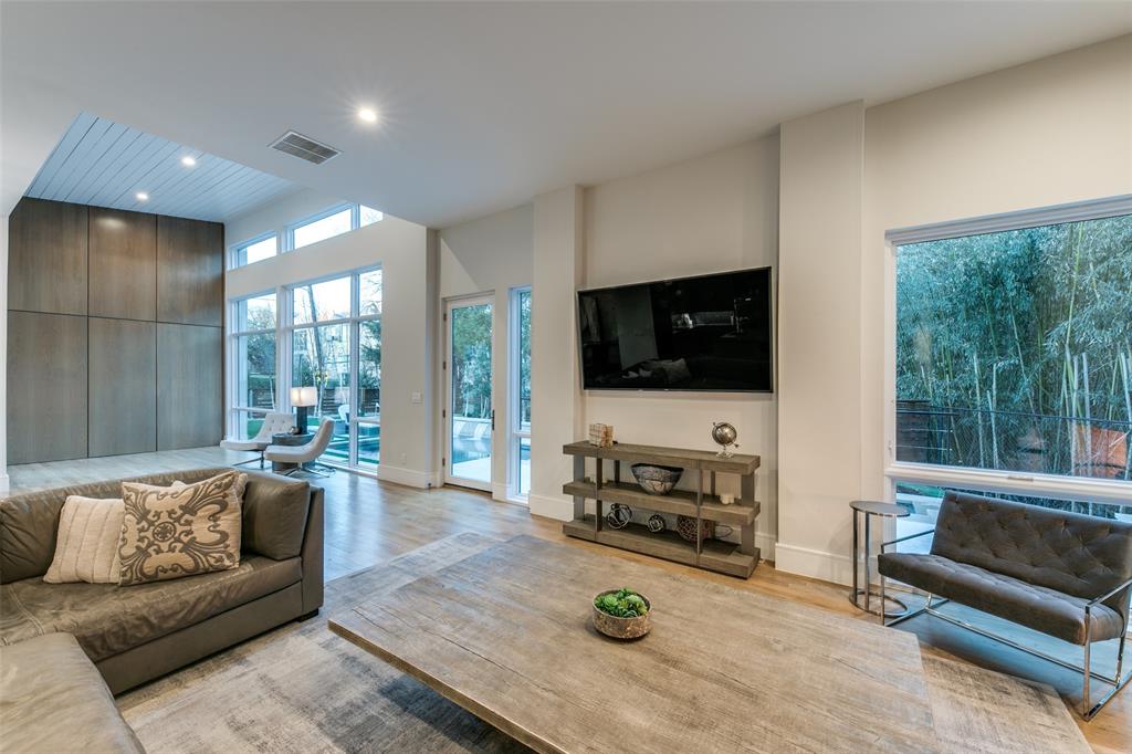 Lakeway Rev - Residential