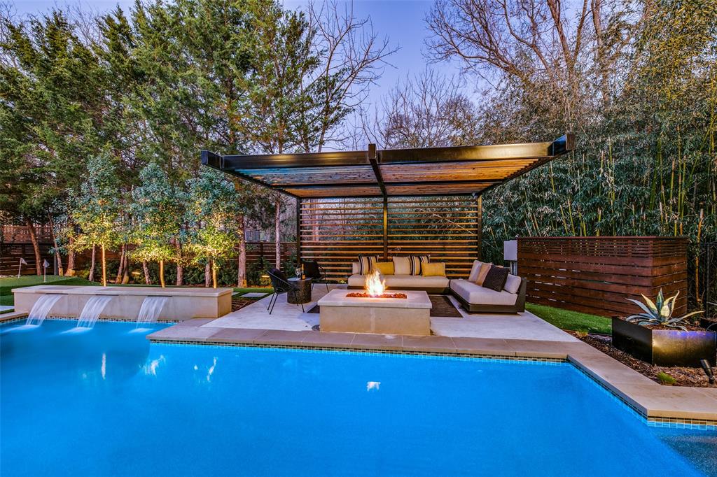 Lakeway Rev - Residential