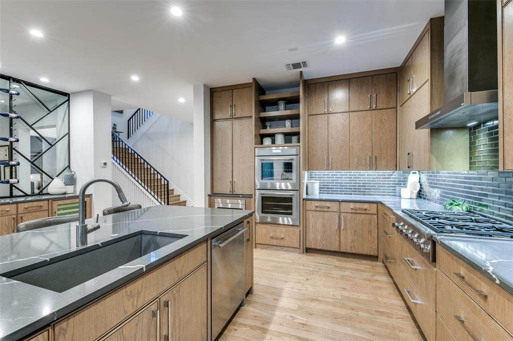 Lakeway Rev - Residential