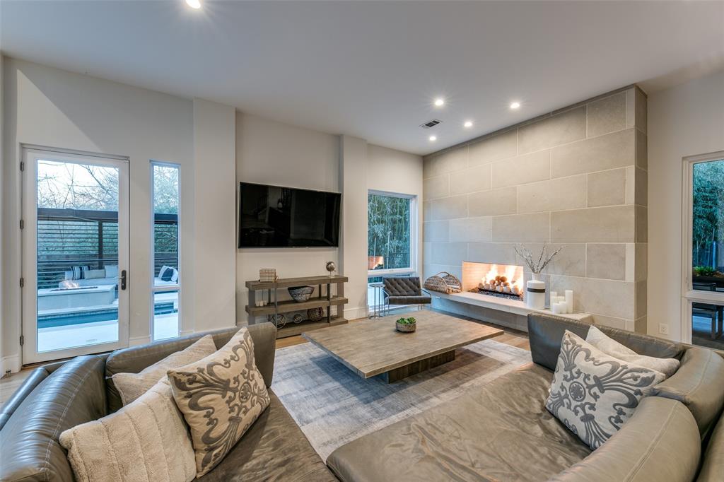 Lakeway Rev - Residential