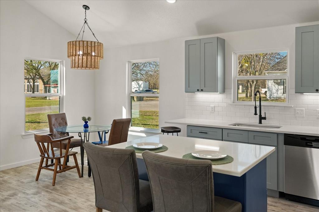 Orig Town Of Lone Oak - Residential