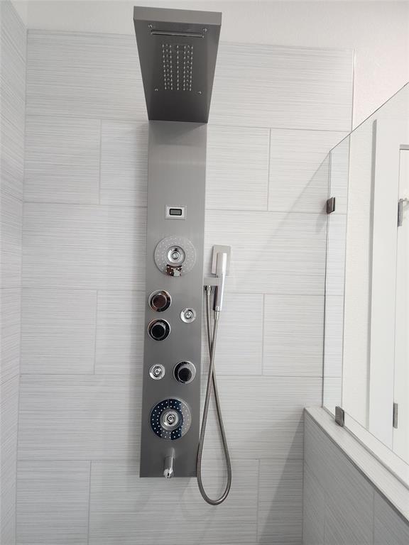 Lake Country Crossing - Residential