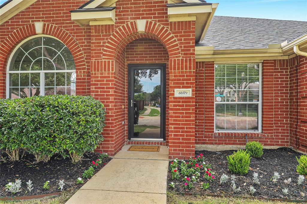 8609 Shakespeare Lane