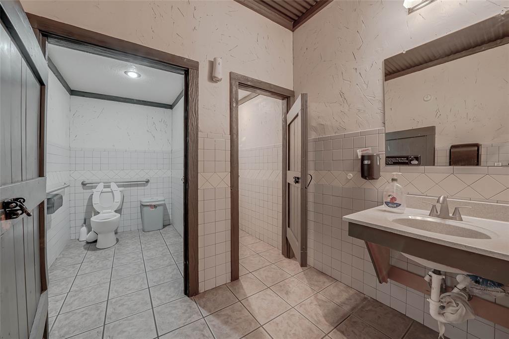 John Quarter Acres Add - Commercial Sale