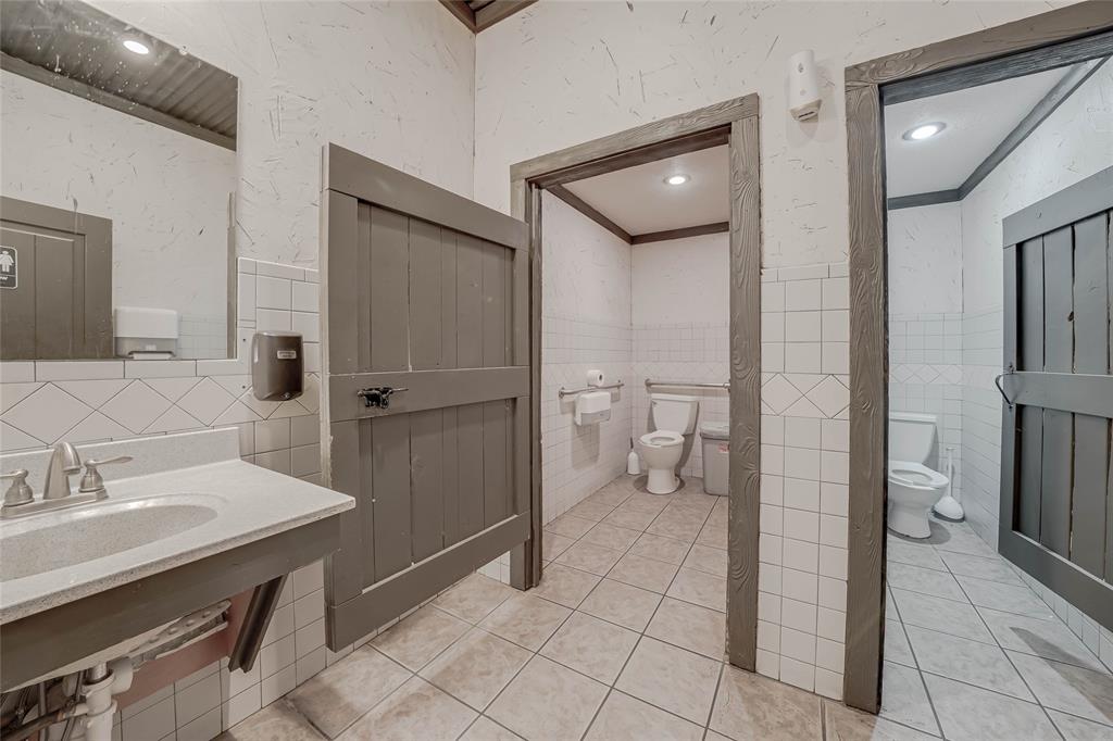 John Quarter Acres Add - Commercial Sale