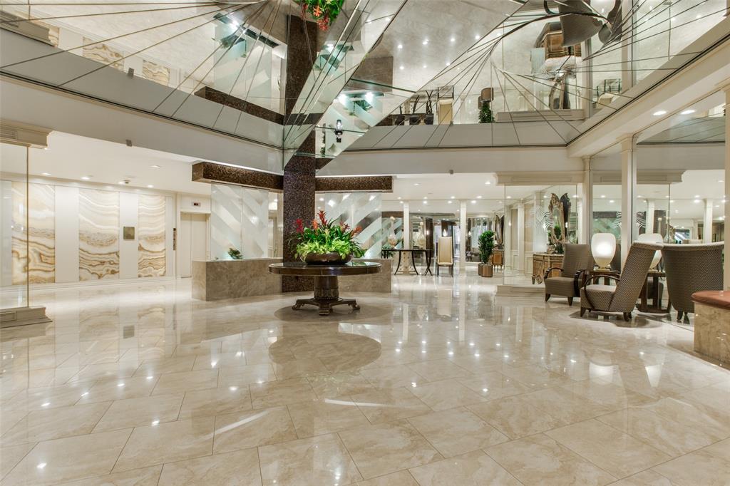 5200 Keller Springs Road 820