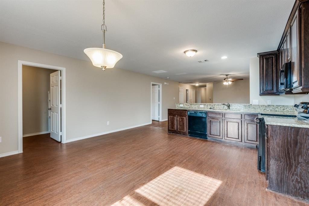 1824 Village Park Trail