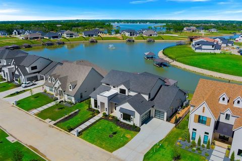 Photo of 12487 Palmer Drive, Fort Worth, TX 76179 (MLS # 21255963)