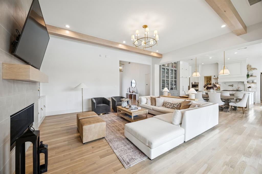 Hidden Creeks Pointe - Residential