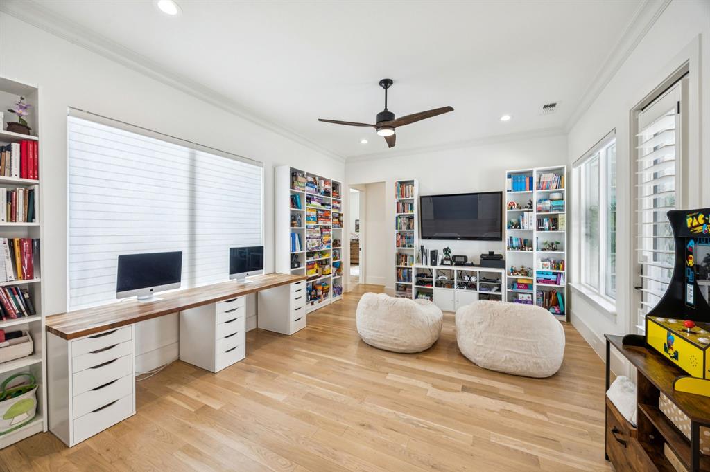 Hidden Creeks Pointe - Residential