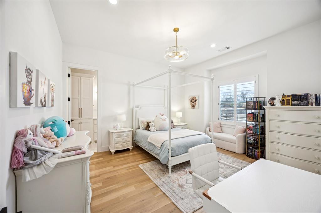 Hidden Creeks Pointe - Residential