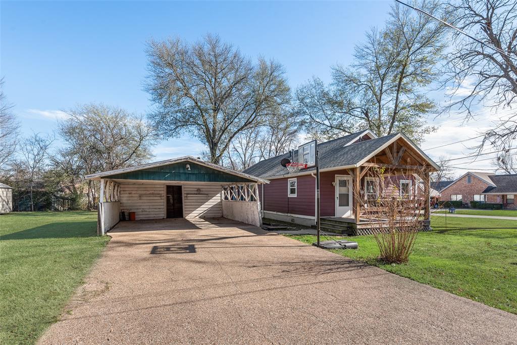 A M Moore - Residential