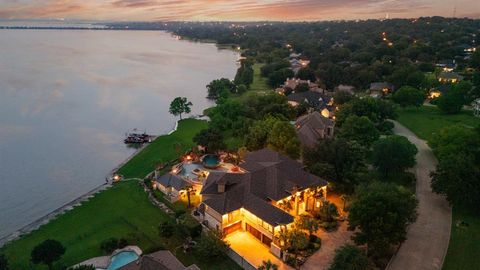 Tiny photo for 1612 S Lakeshore Drive, Rockwall, TX 75087 (MLS # 20935872)