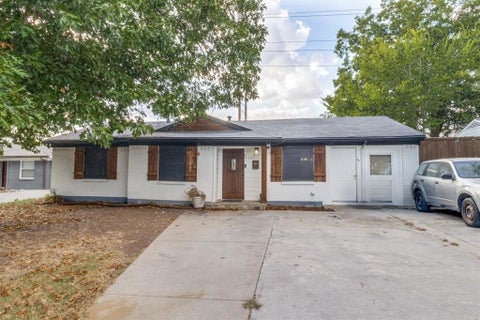 Photo of 1911 El Capitan Drive, Dallas, TX 75228 (MLS # 21379969)