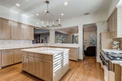 Tiny photo for 4800 Abbott Avenue, Highland Park, TX 75205 (MLS # 21174891)