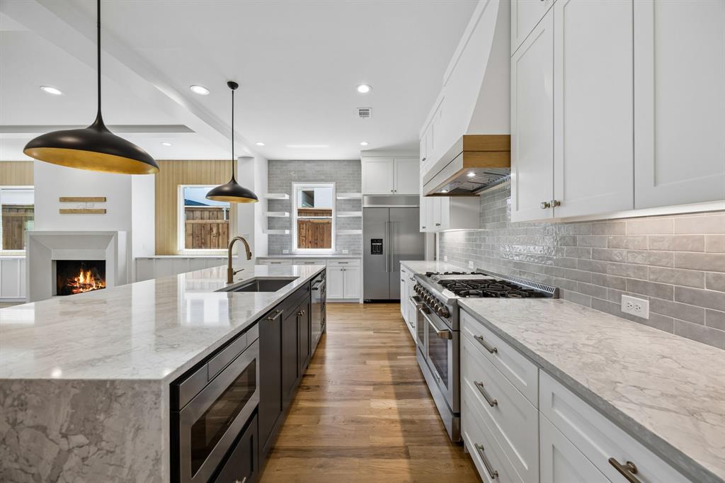 7323 Casa Loma Avenue