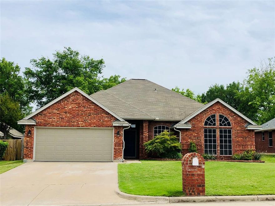 ** MOVE IN READY** Mansfield ISD Beautiful 4 bedroom 2 baths, updated flooring, trendy, high end fixtures with dimmers. Ceiling fans in living & bedrooms. Kitchen has granite counters & butcher block island, pantry & breakfast bar. Large family room with fireplace. Master bedroom with walk-in closet, dual sinks & separate shower. Split bedroom, covered patio & storage. Easy access to HWY 287 & 360, golf course, park, school & shopping. TAR application form with $65 non-refundable application fee. Credit score must have 600+FICO with income 3X time of monthly rent. Copy of photo ID, proof of Income (last 2 months pay stubs). NO EVICTIONS, FELONIES, OPEN COURT, BANKRUPTCY ACCEPTED. Security deposit due at the time of lease signing. Tenant & agents to verify all information provided, including school & measurements. Home is leased in current condition. Pets are case by case.