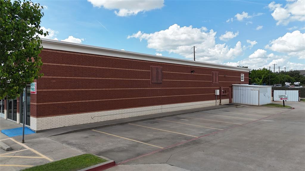 Central Park subdivision - Commercial Sale