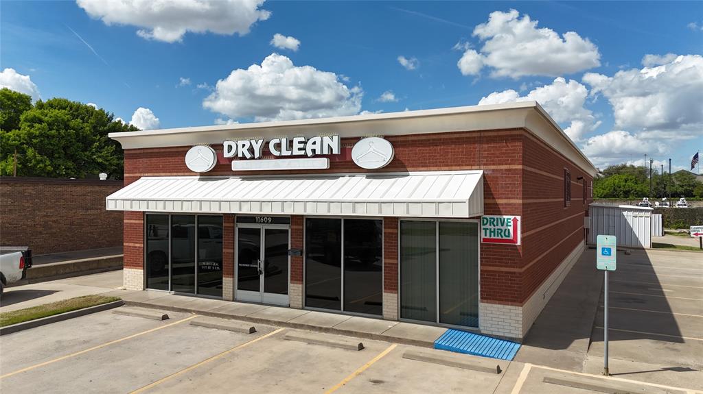 Central Park subdivision - Commercial Sale