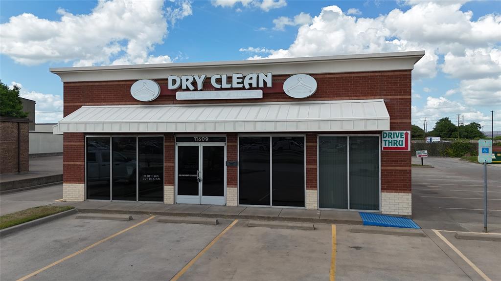 Central Park subdivision - Commercial Sale