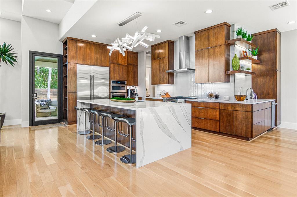 CAMERON PARK - Residential