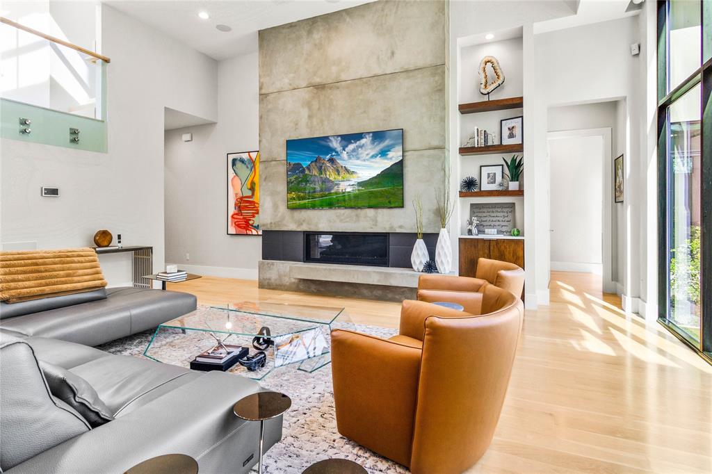 CAMERON PARK - Residential