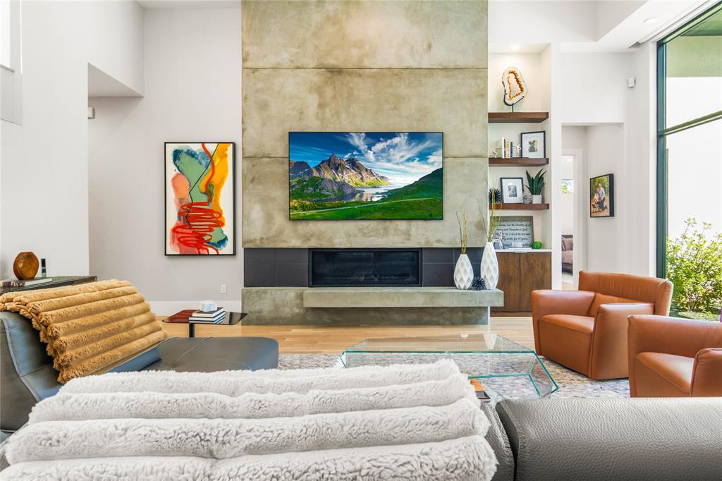 CAMERON PARK - Residential