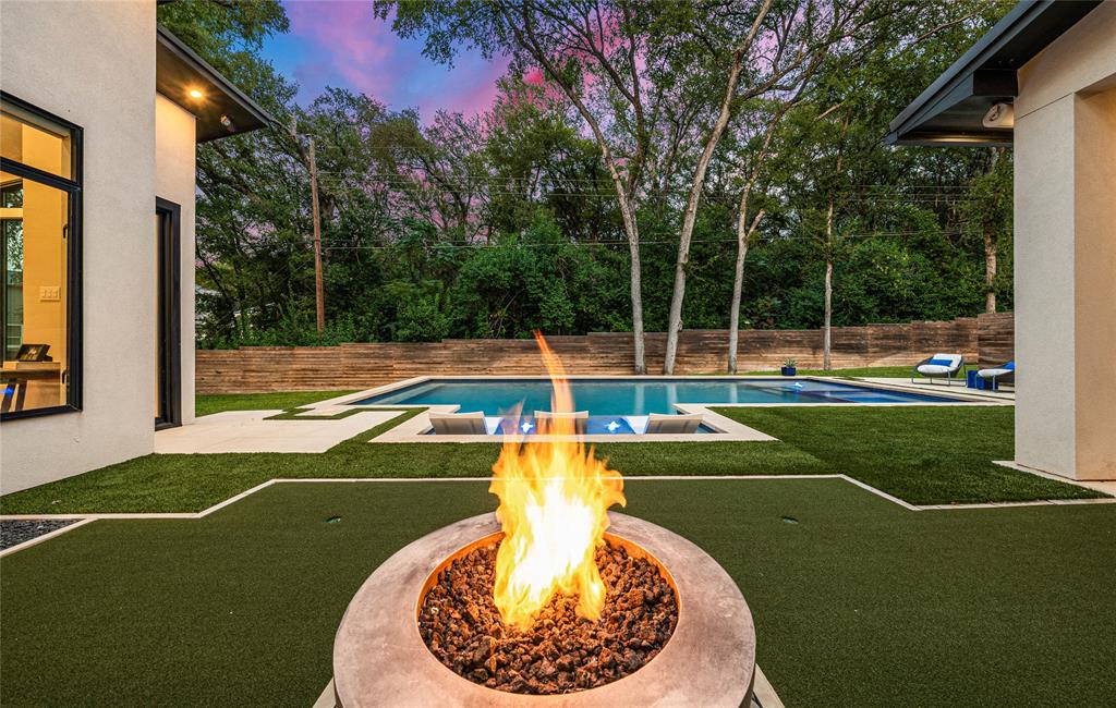 CAMERON PARK - Residential